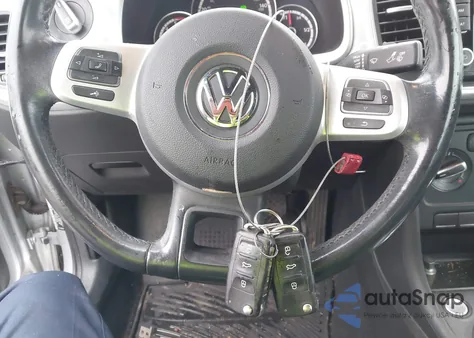 2013 Volkswagen Beetle 2.0L Tdi from USA, damaged, VIN 3VW5L7AT3DM820328